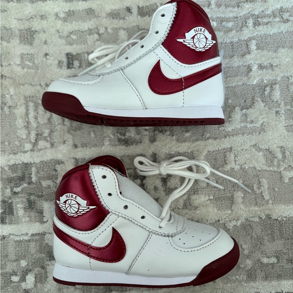 New Toddler Nike Baby Jordan 85 Sneakers - Picture 3 of 5